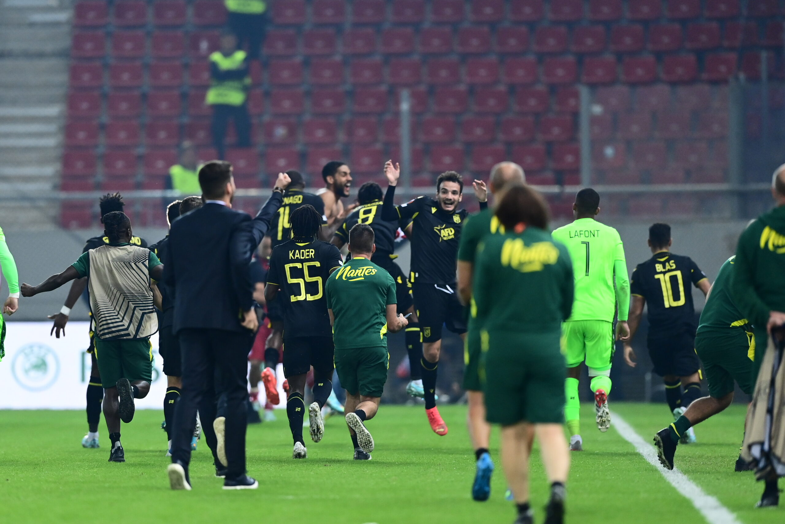 Οι Γάλλοι οπαδοί αποθέωσαν τους παίκτες τους (ΦΩΤΟ)