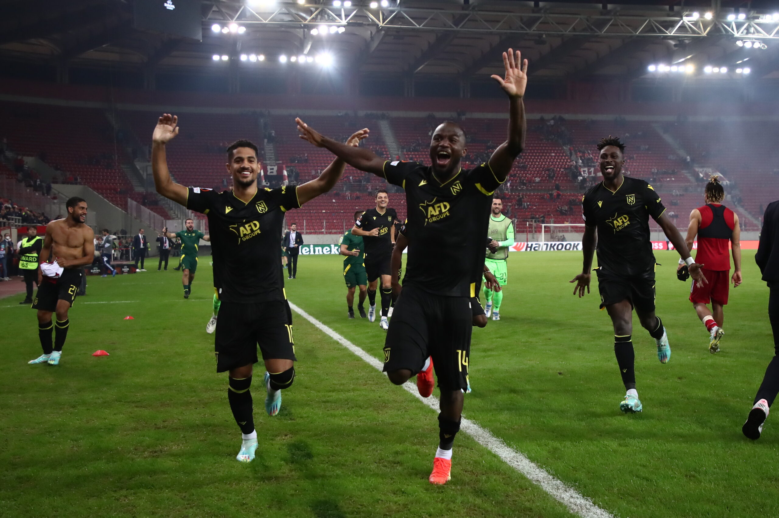 Οι Γάλλοι οπαδοί αποθέωσαν τους παίκτες τους (ΦΩΤΟ)