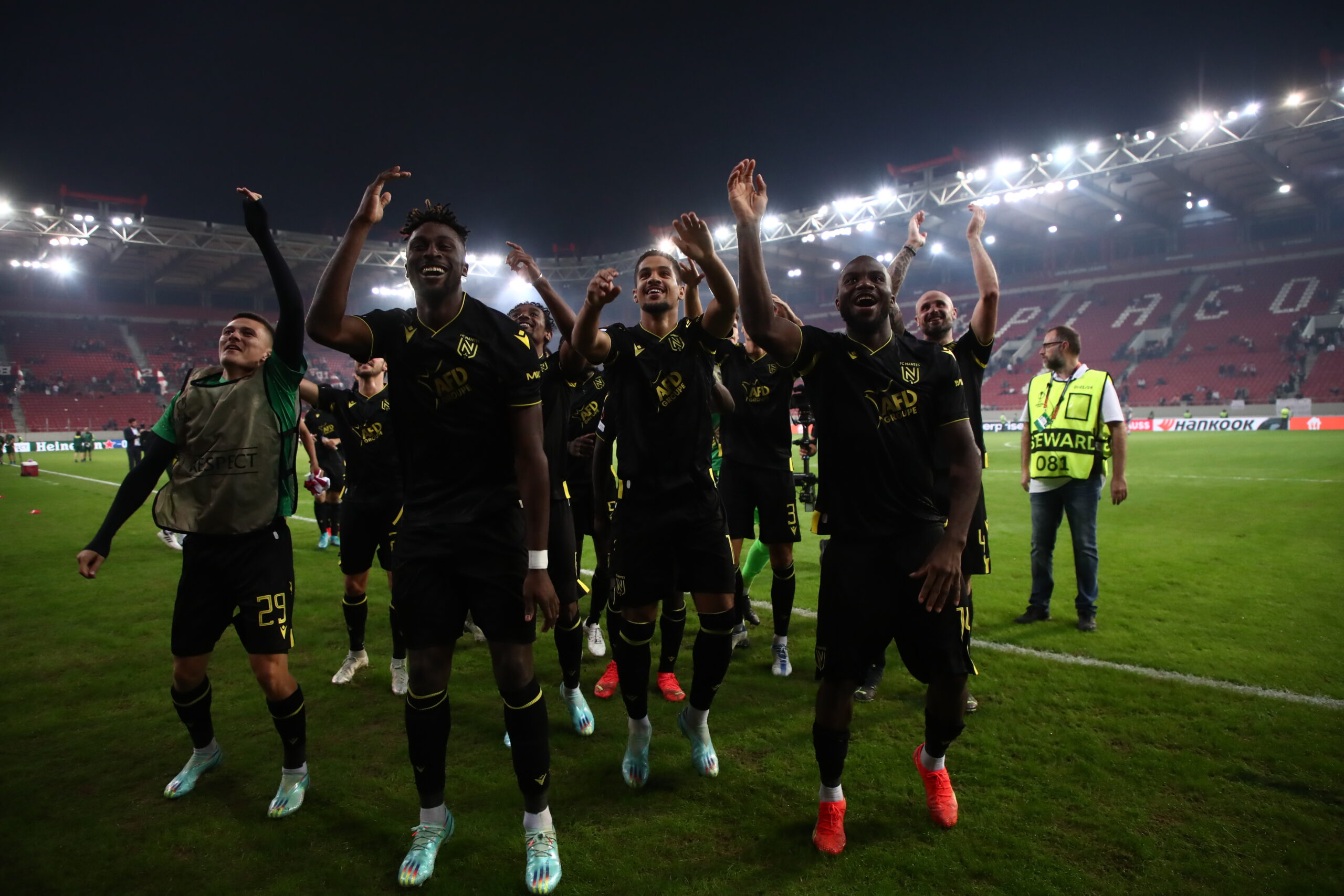 Οι Γάλλοι οπαδοί αποθέωσαν τους παίκτες τους (ΦΩΤΟ)