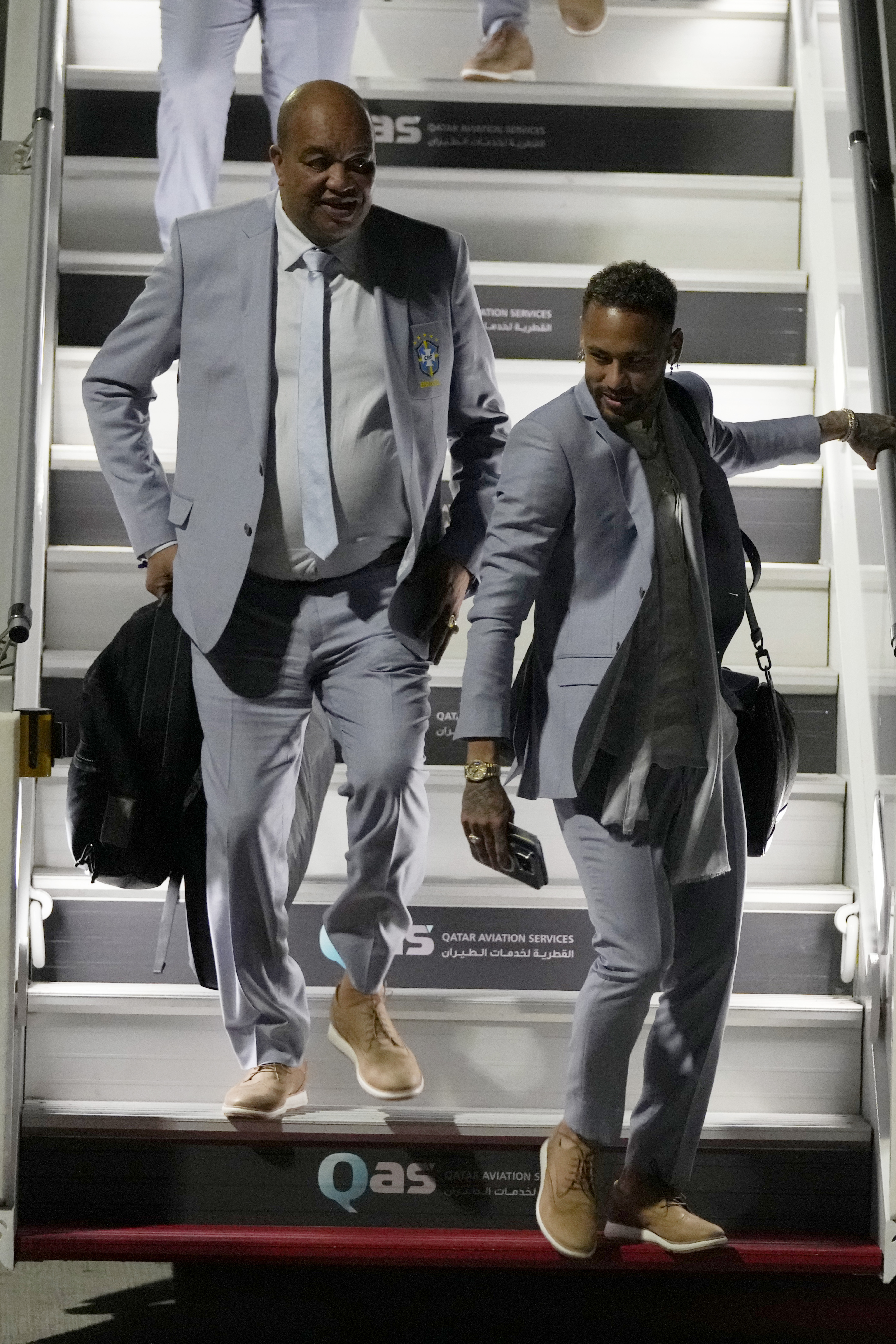 Έφτασε στο Κατάρ και αποθεώθηκε η “Σελεσάο” (ΦΩΤΟ)