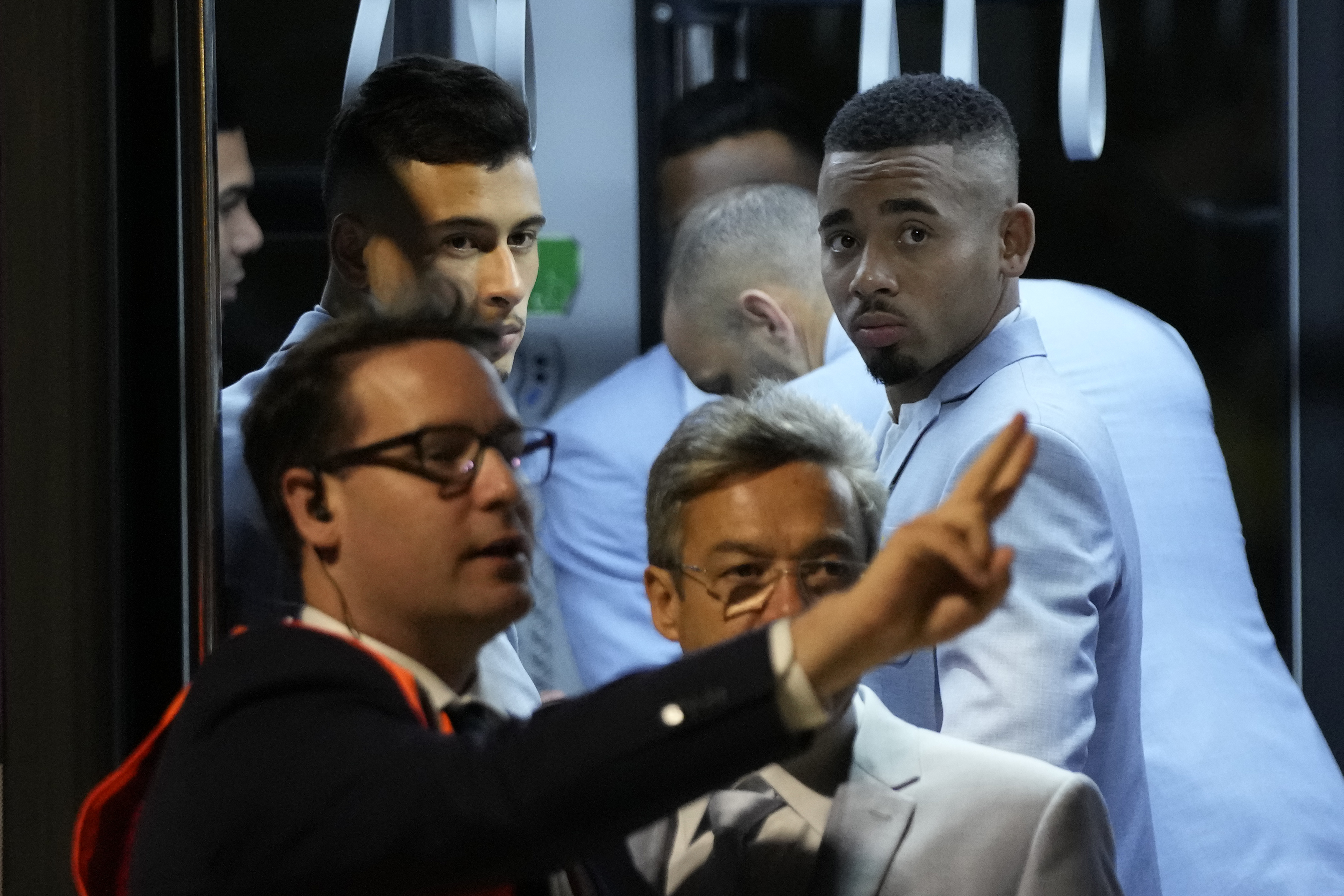 Έφτασε στο Κατάρ και αποθεώθηκε η “Σελεσάο” (ΦΩΤΟ)