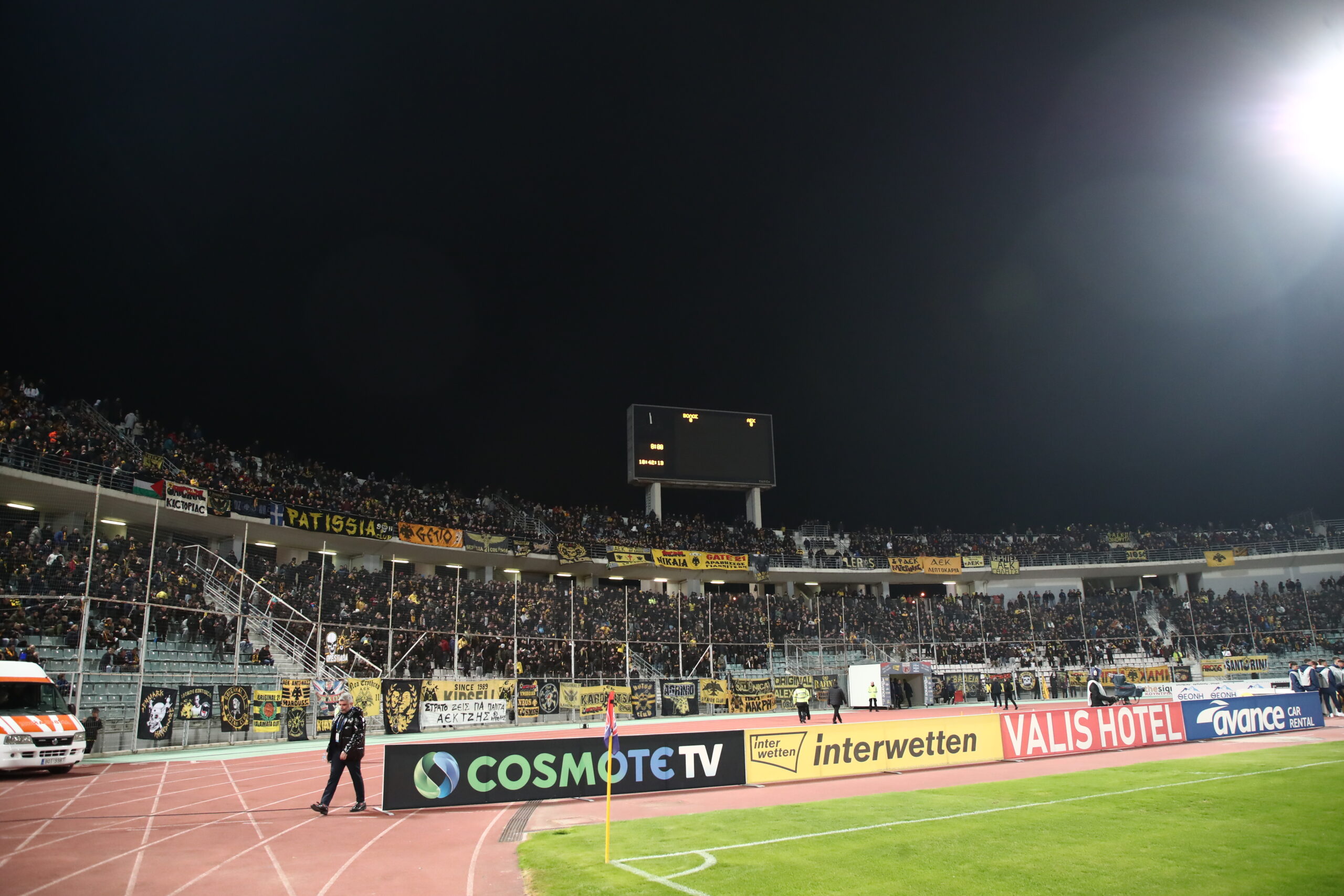 “Κιτρινίζει” το Πανθεσσαλικό (ΦΩΤΟρεπορτάζ)