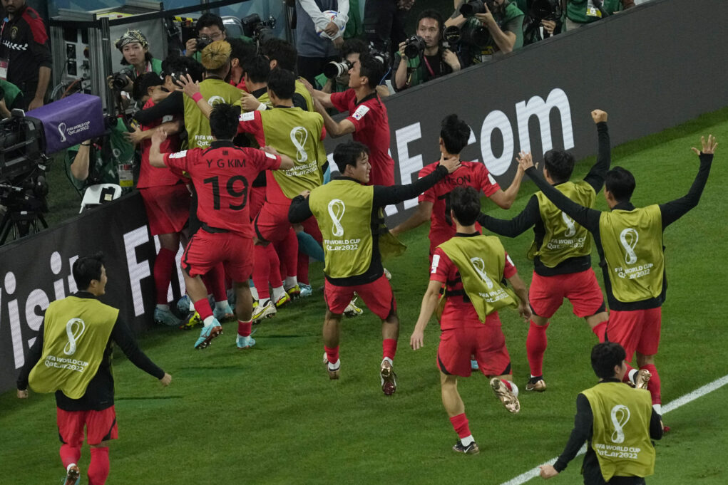 ΦΩΤΟρεπορτάζ: Το “πάρτι” των Νοτιοκορεατών μετά την πρόκριση