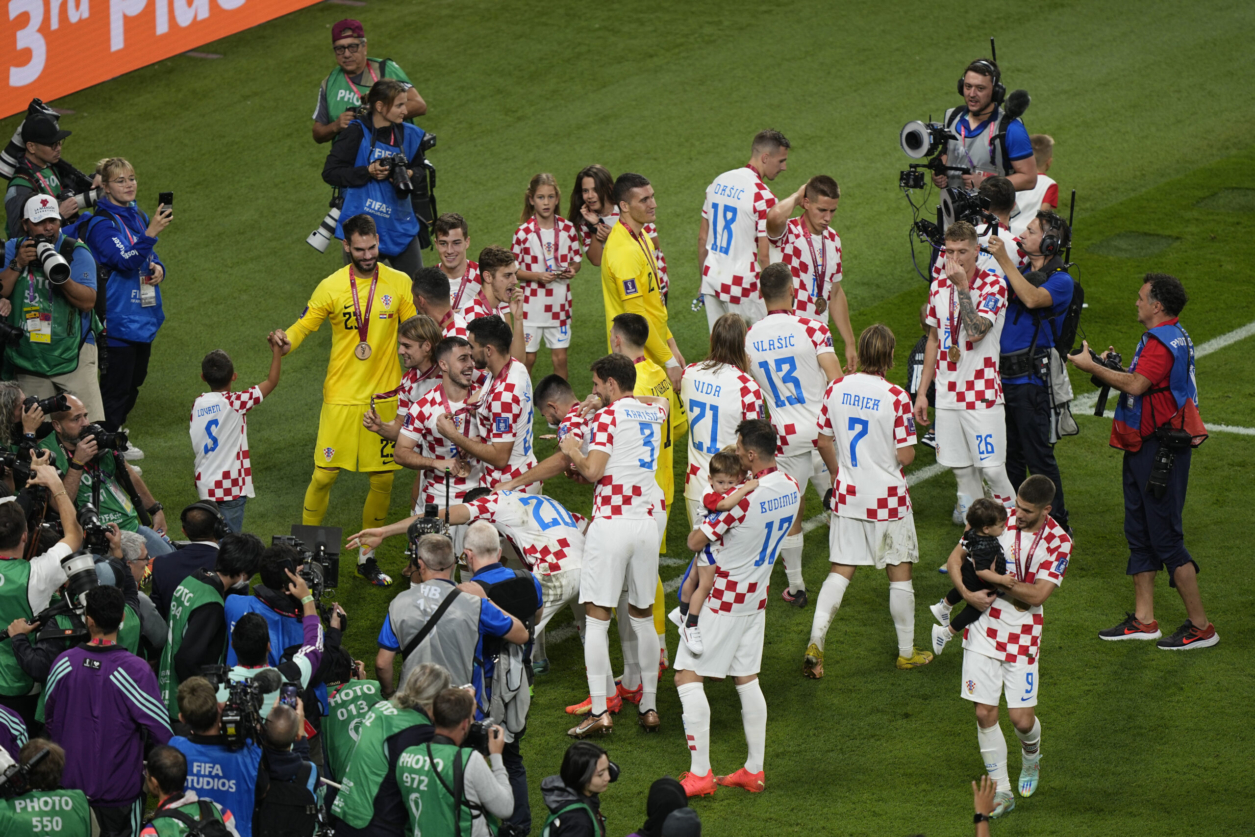 Οι πανηγυρισμοί των Κροατών και η απονομή των μεταλλίων (ΦΩΤΟρεπορτάζ)